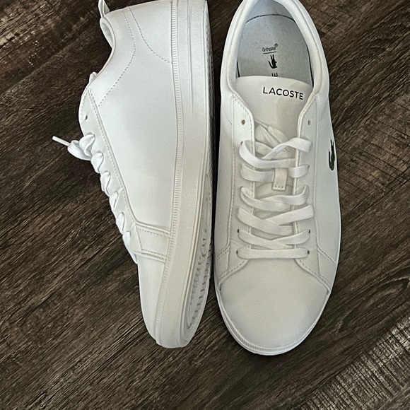 NWOT Lacoste Classic White Tennis Shoes - Picture 3 of 7